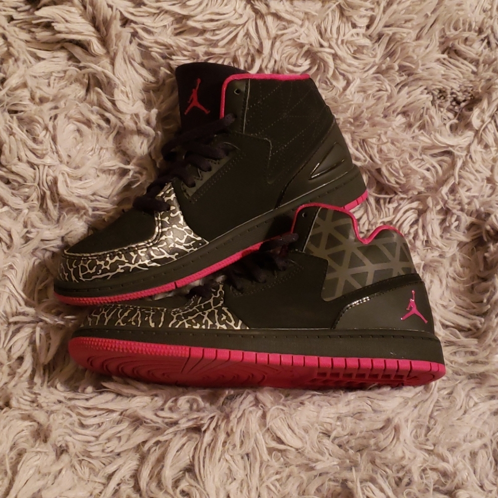Youth Jordan Mid High Black and Pink